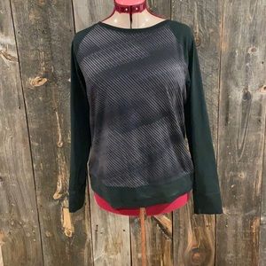 🦩Women’s XL Under Armour Workout Sweatshirt